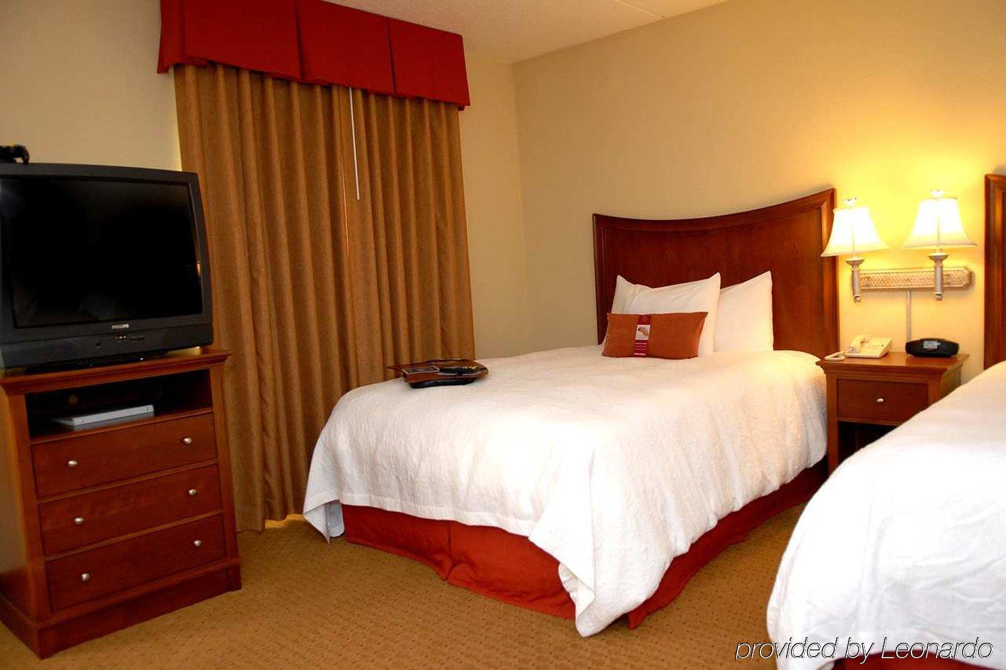 Hampton Inn&Suites Frederick/Fort Detrick Zimmer foto